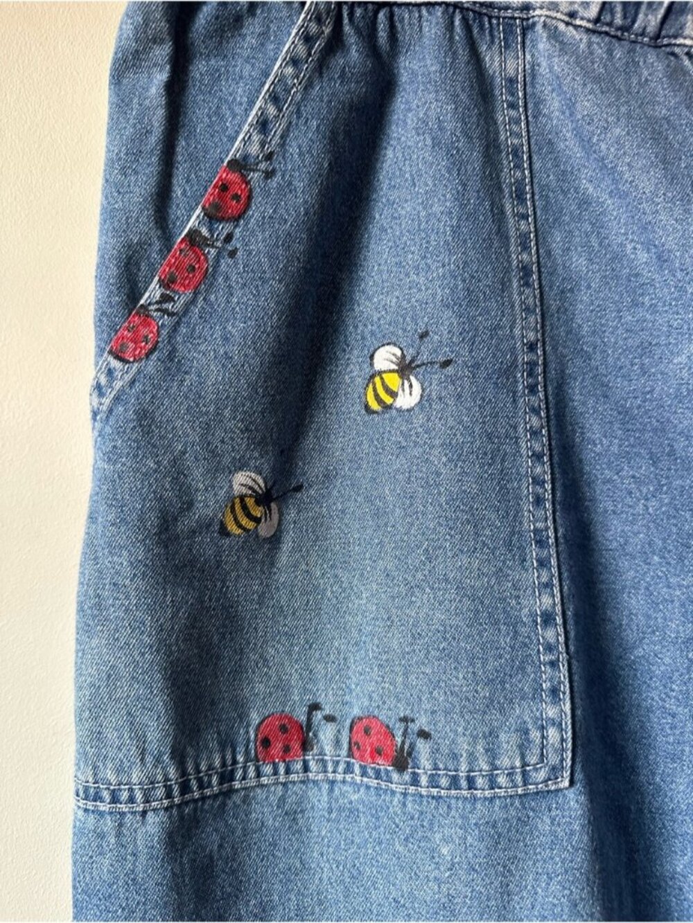 Vintage 90s Haiks Handpainted Bee Ladybug Pull On Cotton Denim Capri Pant